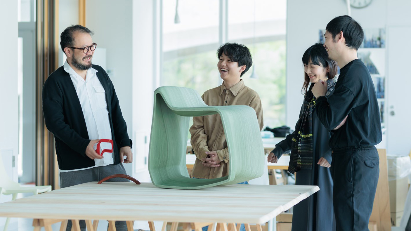 「Up-Ring Chair & Café Table」がiFデザインアワード(2023)を受賞