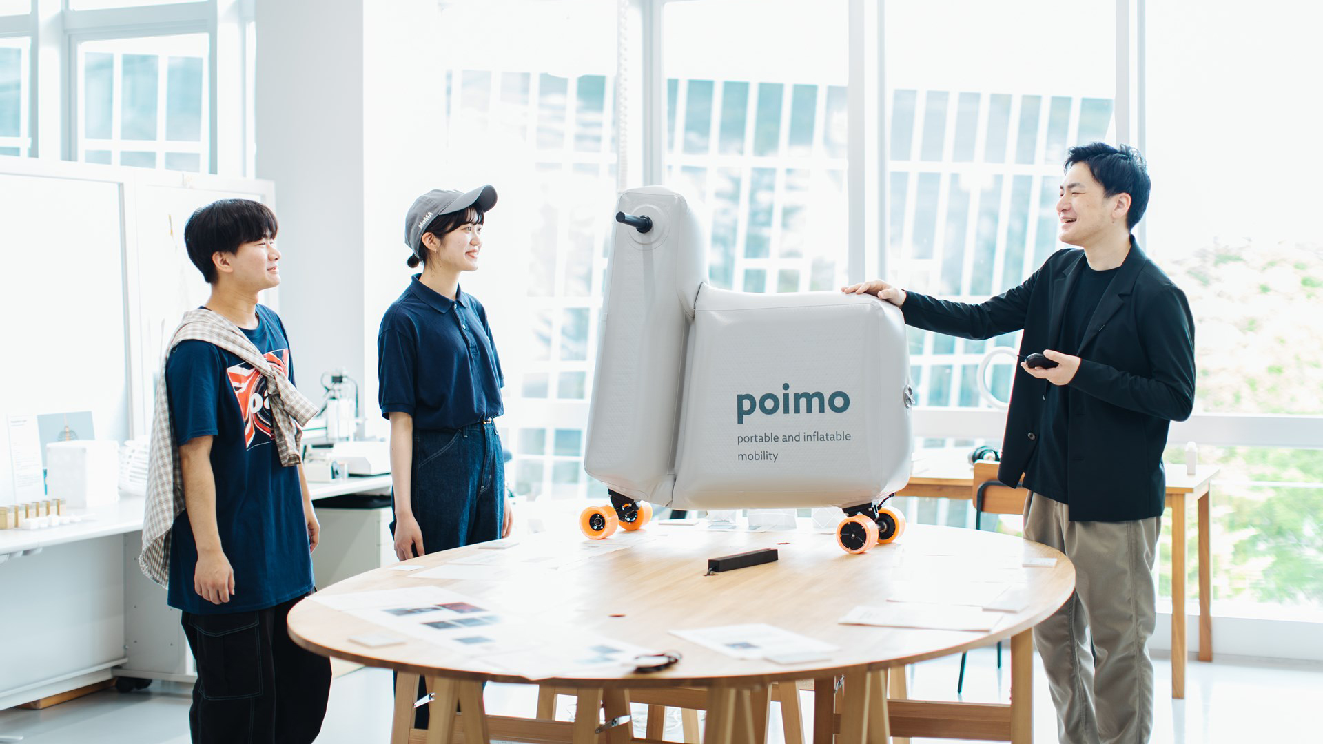 やわらかい乗り物－『poimo』ふくらむ・たたんで持ち運べる風船構造パーソナルモビリティ