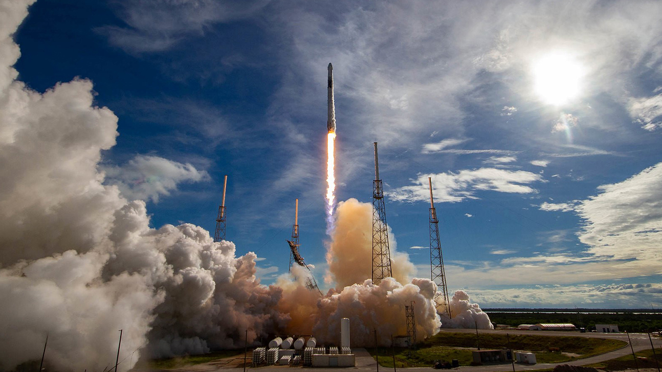 「スペース・モス」プロジェクトの打ち上げ（SpaceX ファルコン９ロケット）に成功