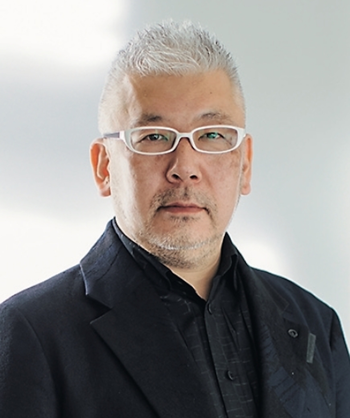 事業構想学研究科長　中田千彦