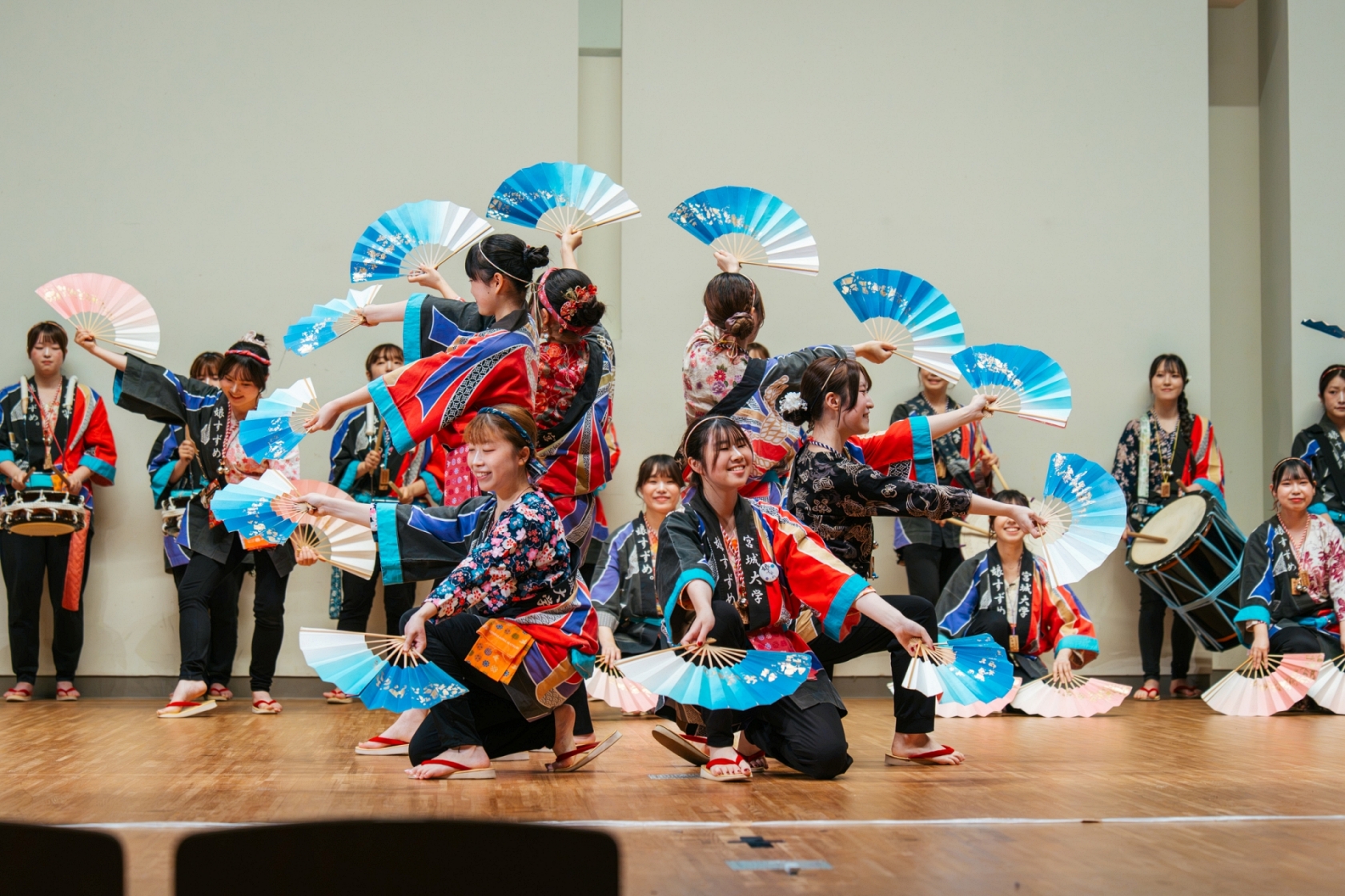 すずめ踊り