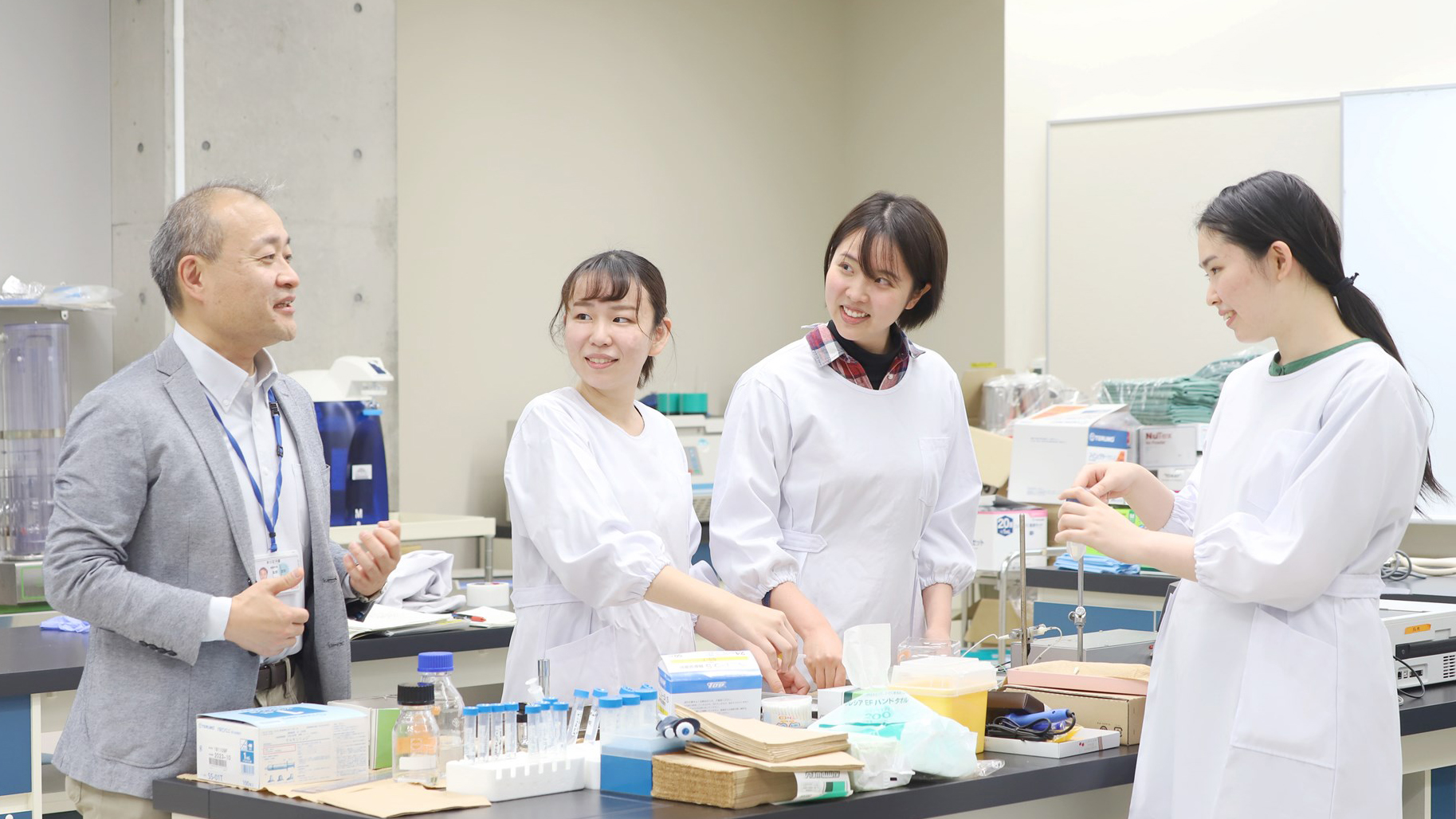 風間研究室の学生が「高カリウム血症の心電図変化とそのメカニズム」を証明