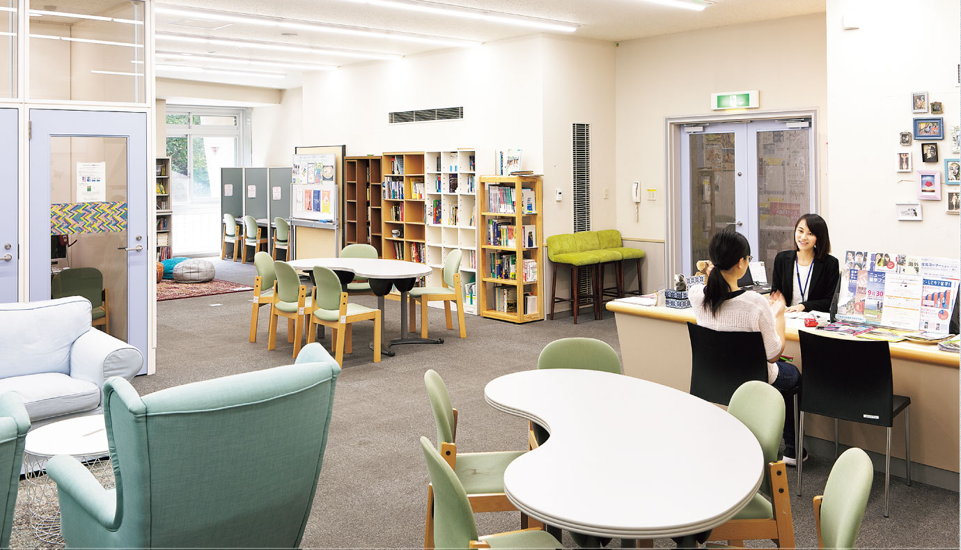 集い、つながり、学びあう。学生のための新たな“学び場”4つのコモンズがオープン